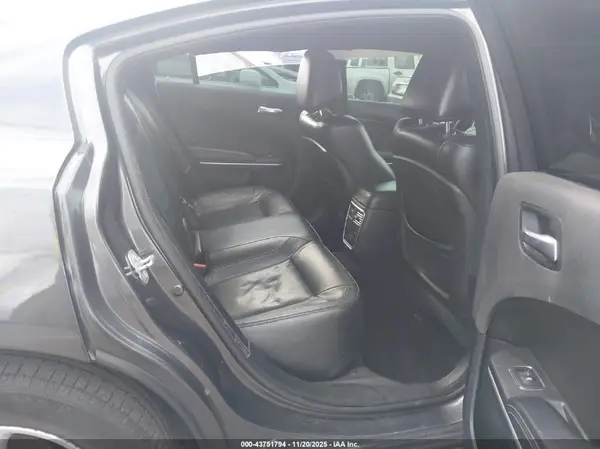2C3CDXBG6KH711306 2019 DODGE CHARGER - Image 8