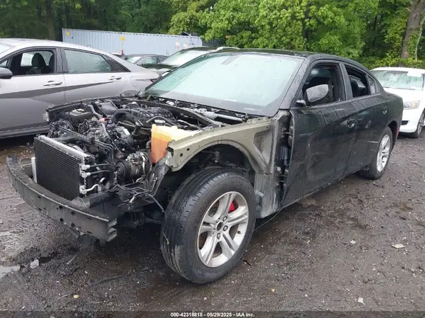 2C3CDXBG6KH724878 2019 DODGE CHARGER - Image 2