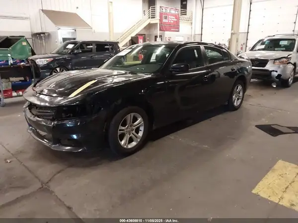 2C3CDXBG6KH737162 2019 DODGE CHARGER - Image 2