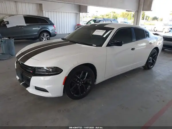 2C3CDXBG6LH136819 2020 DODGE CHARGER - Image 2