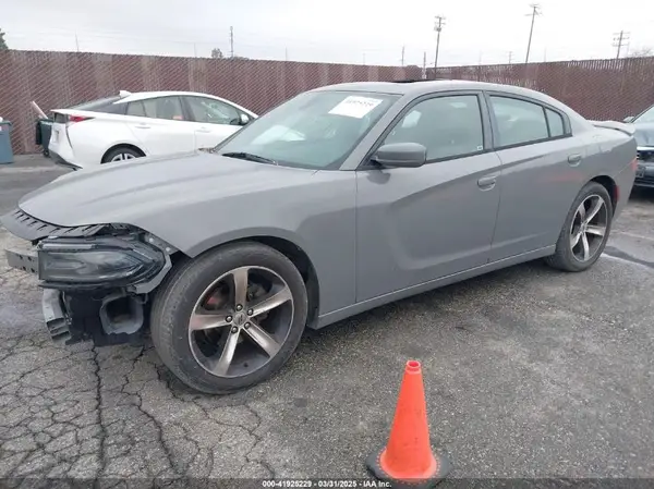2C3CDXBG7HH553583 2017 DODGE CHARGER - Image 2