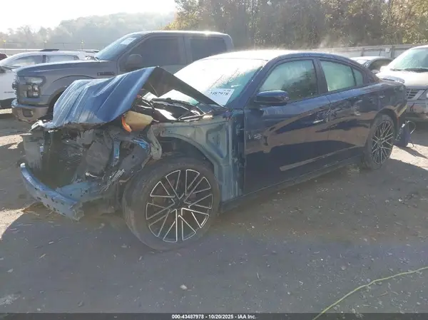 2C3CDXBG7HH627486 2017 DODGE CHARGER - Image 2