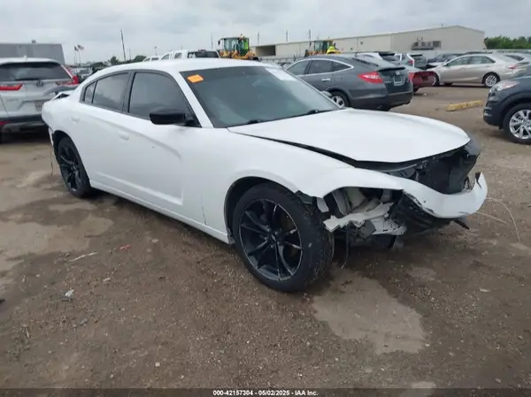 2C3CDXBG7JH135661 2018 DODGE CHARGER - Image 1