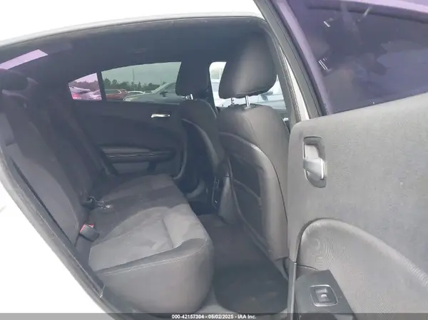 2C3CDXBG7JH135661 2018 DODGE CHARGER - Image 8