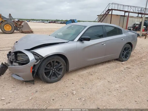 2C3CDXBG7JH151049 2018 DODGE CHARGER - Image 2