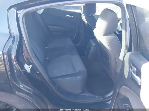 2C3CDXBG7JH157806 2018 DODGE CHARGER - Image 8