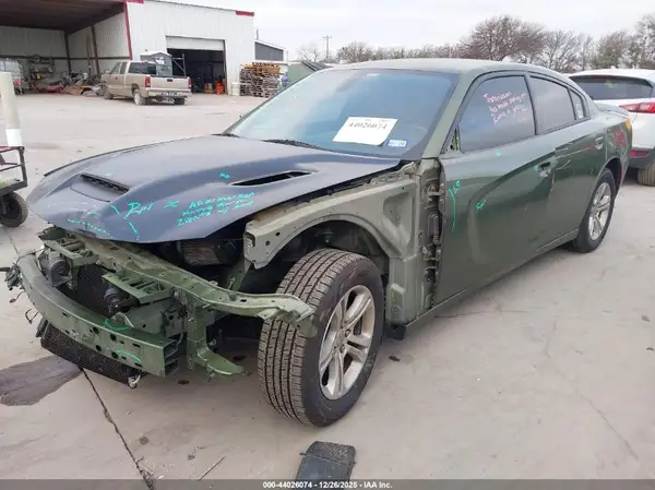 2C3CDXBG7JH158003 2018 DODGE CHARGER - Image 2