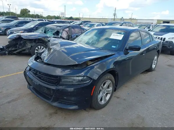 2C3CDXBG7JH173990 2018 DODGE CHARGER - Image 2