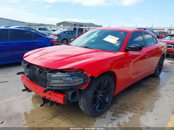 2C3CDXBG7JH185086 2018 DODGE CHARGER - Image 2