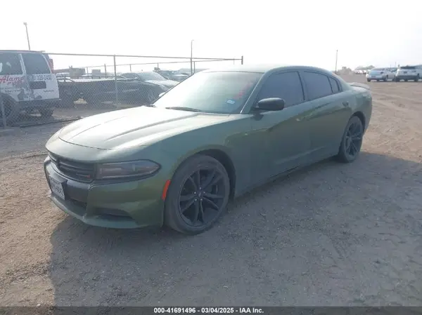 2C3CDXBG7JH257730 2018 DODGE CHARGER - Image 2