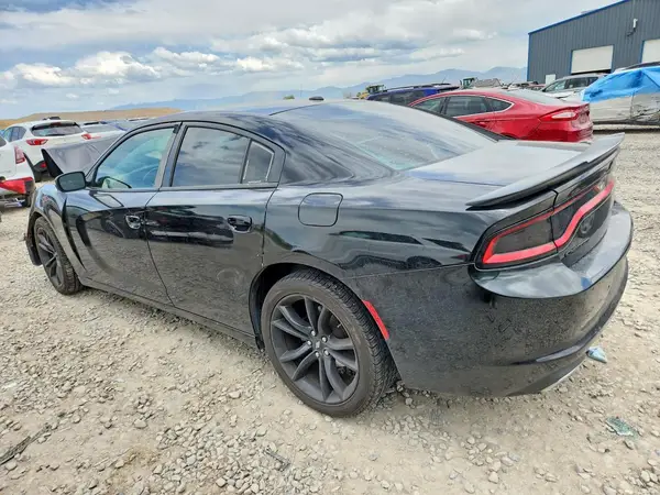 2C3CDXBG7JH272762 2018 DODGE CHARGER - Image 2
