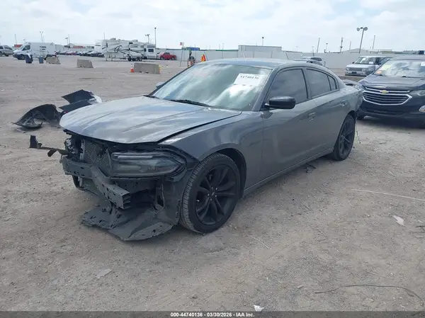 2C3CDXBG7JH290114 2018 DODGE CHARGER - Image 2