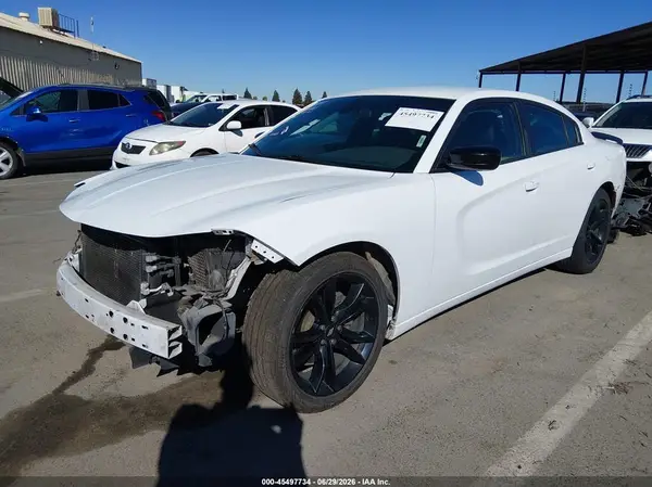 2C3CDXBG7JH307090 2018 DODGE CHARGER - Image 2
