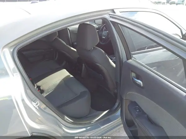 2C3CDXBG7JH307221 2018 DODGE CHARGER - Image 8