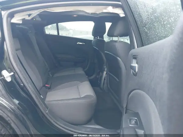 2C3CDXBG7JH313245 2018 DODGE CHARGER - Image 8