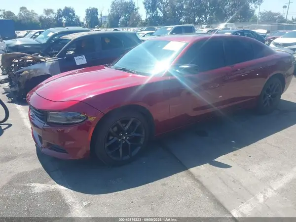 2C3CDXBG7KH553090 2019 DODGE CHARGER - Image 2