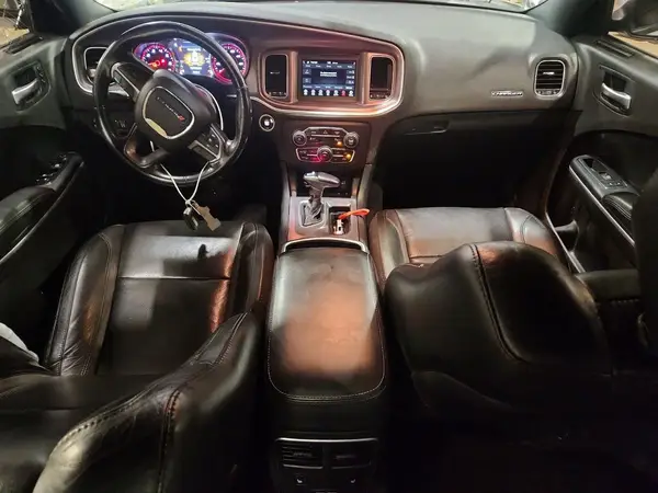2C3CDXBG7KH657319 2019 DODGE CHARGER - Image 8