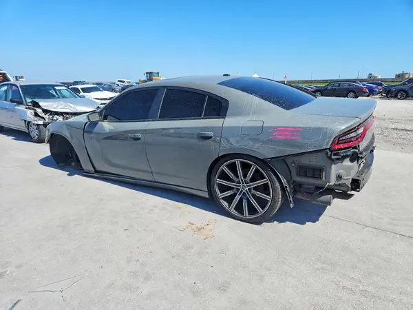 2C3CDXBG7KH659930 2019 DODGE CHARGER - Image 2