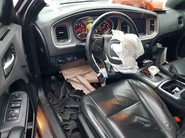 2C3CDXBG7KH695598 2019 DODGE CHARGER - Image 8