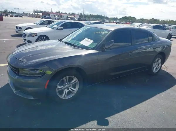 2C3CDXBG7KH704686 2019 DODGE CHARGER - Image 2