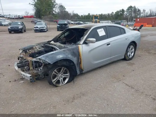 2C3CDXBG7KH718765 2019 DODGE CHARGER - Image 2