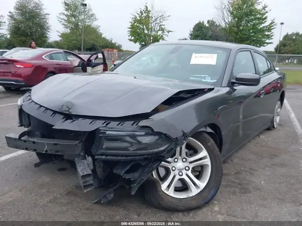 2C3CDXBG7KH728003 2019 DODGE CHARGER - Image 2