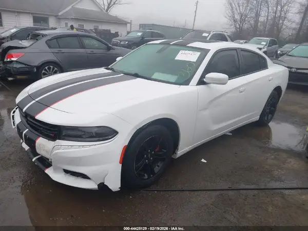 2C3CDXBG7LH140085 2020 DODGE CHARGER - Image 2