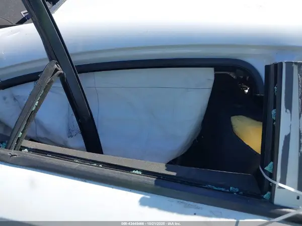 2C3CDXBG7LH193062 2020 DODGE CHARGER - Image 8