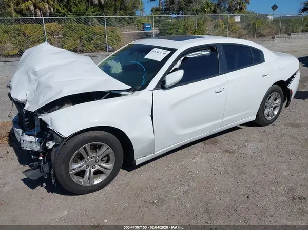 2C3CDXBG7LH211527 2020 DODGE CHARGER - Image 2