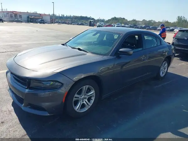 2C3CDXBG7LH214041 2020 DODGE CHARGER - Image 2