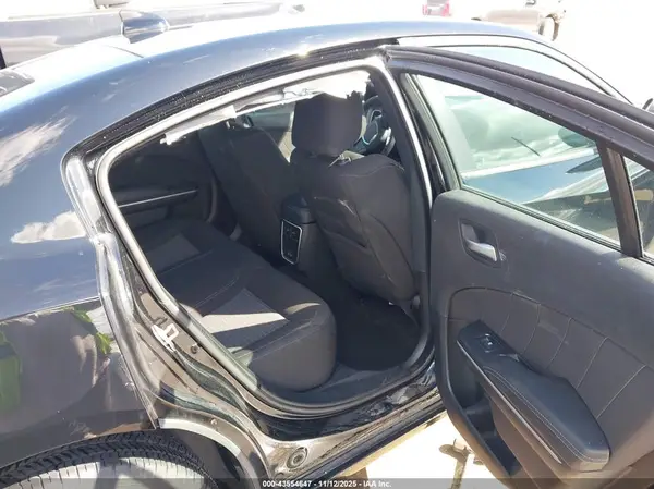 2C3CDXBG7PH702606 2023 DODGE CHARGER - Image 8