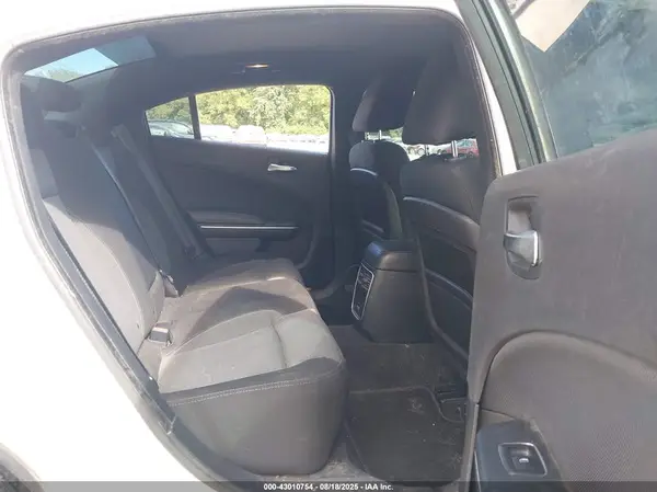 2C3CDXBG8GH103956 2016 DODGE CHARGER - Image 8