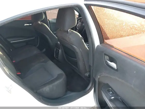 2C3CDXBG8GH186255 2016 DODGE CHARGER - Image 8