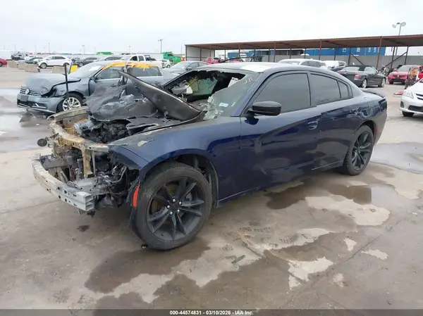 2C3CDXBG8GH266817 2016 DODGE CHARGER - Image 2