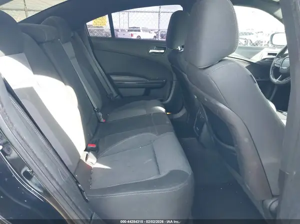 2C3CDXBG8GH267014 2016 DODGE CHARGER - Image 8
