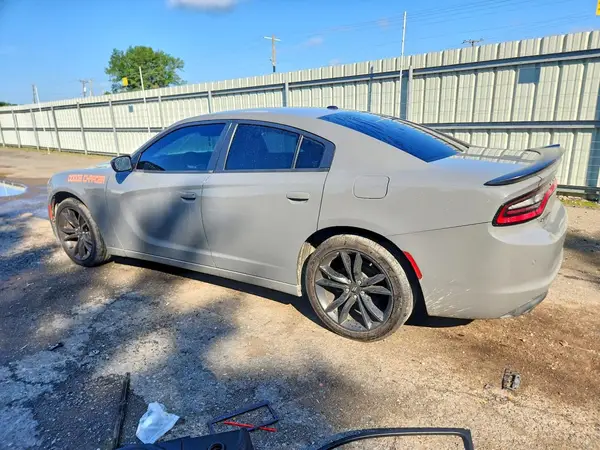 2C3CDXBG8HH537392 2017 DODGE CHARGER - Image 2