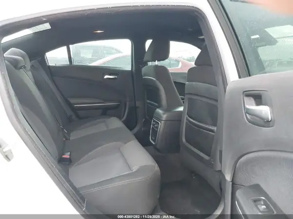 2C3CDXBG8HH541345 2017 DODGE CHARGER - Image 8