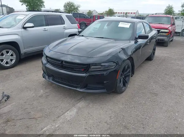 2C3CDXBG8HH581988 2017 DODGE CHARGER - Image 2