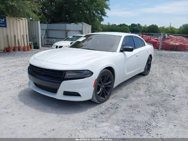 2C3CDXBG8HH657144 2017 DODGE CHARGER - Image 2