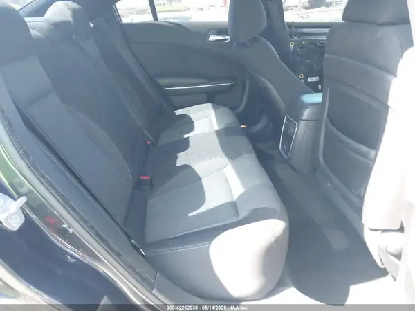 2C3CDXBG8JH129447 2018 DODGE CHARGER - Image 8