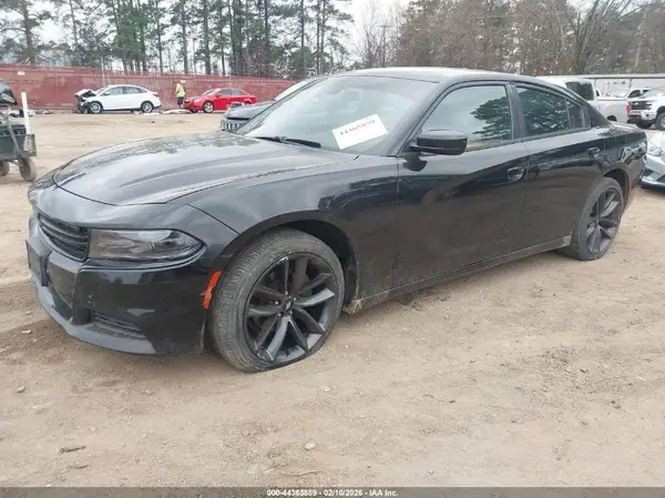 2C3CDXBG8JH152209 2018 DODGE CHARGER - Image 2