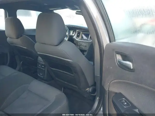 2C3CDXBG8JH329213 2018 DODGE CHARGER - Image 8