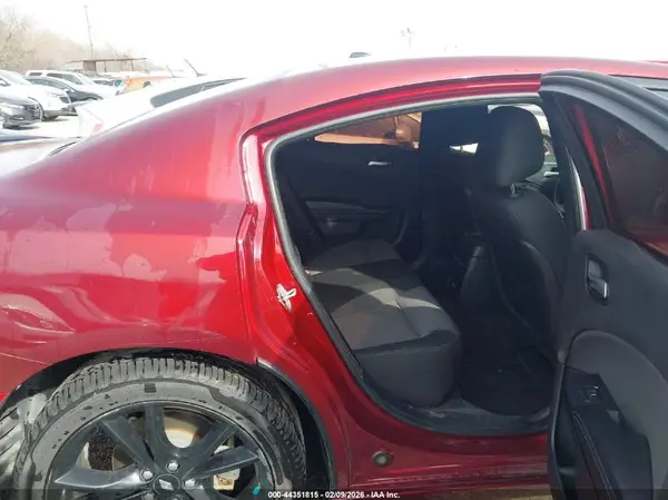 2C3CDXBG8JH336095 2018 DODGE CHARGER - Image 8