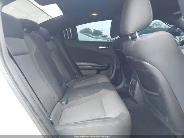 2C3CDXBG8KH572585 2019 DODGE CHARGER - Image 8