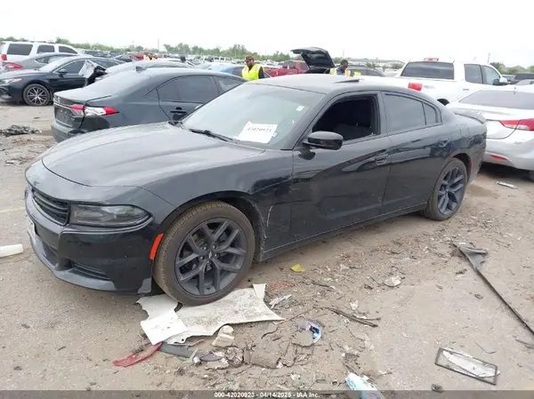 2C3CDXBG8KH588172 2019 DODGE CHARGER - Image 2