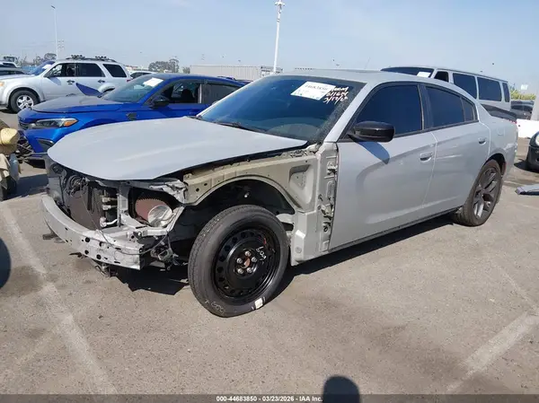 2C3CDXBG8KH591556 2019 DODGE CHARGER - Image 2