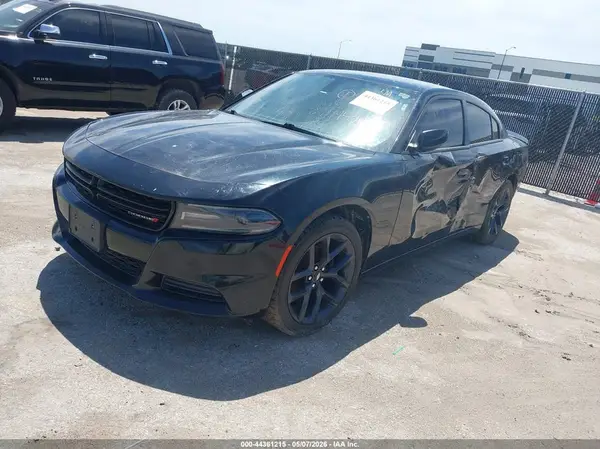 2C3CDXBG8KH615306 2019 DODGE CHARGER - Image 2