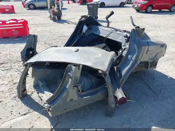 2C3CDXBG8KH657877 2019 DODGE CHARGER - Image 2
