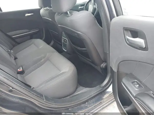 2C3CDXBG8KH658415 2019 DODGE CHARGER - Image 8