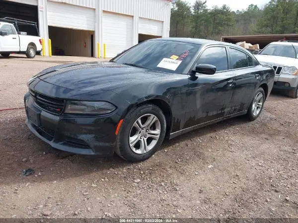 2C3CDXBG8KH664702 2019 DODGE CHARGER - Image 2